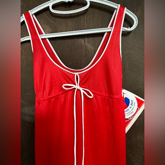Vtg 70s Gossard Artemis Petite Floor Length Red Gown Adjust-a-bust valentines - Picture 3 of 13